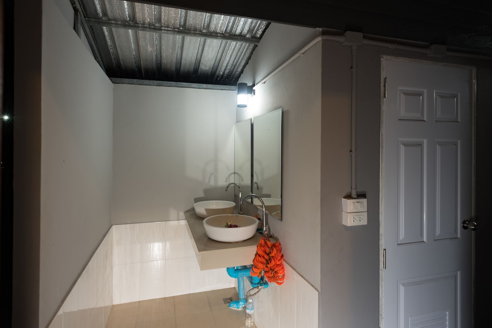 2 Rocks Boutique Hostel