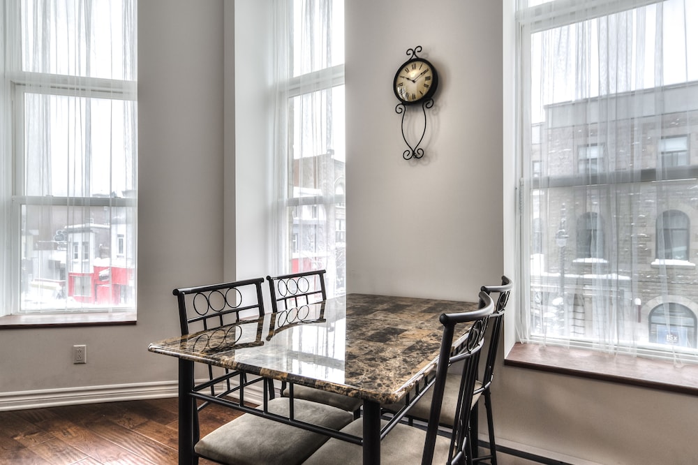 St Laurent Apartments - Image 3