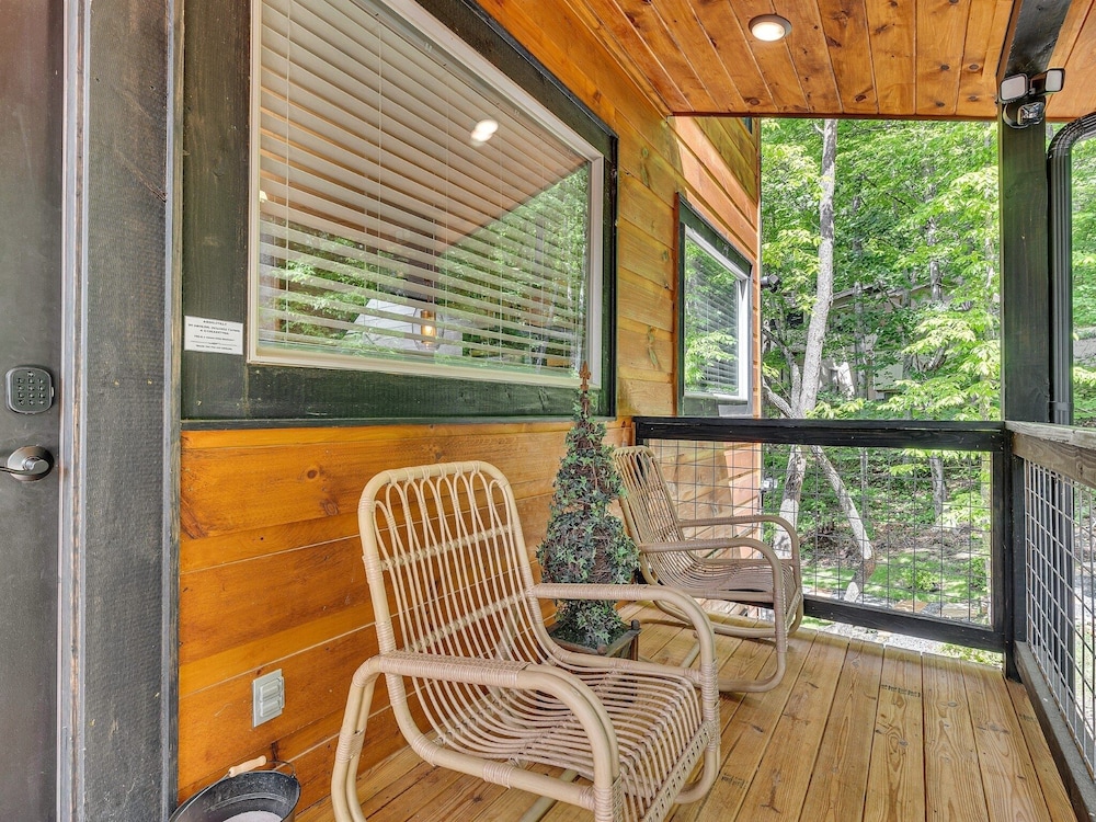 Ebenezer 4 Bedroom Cabin