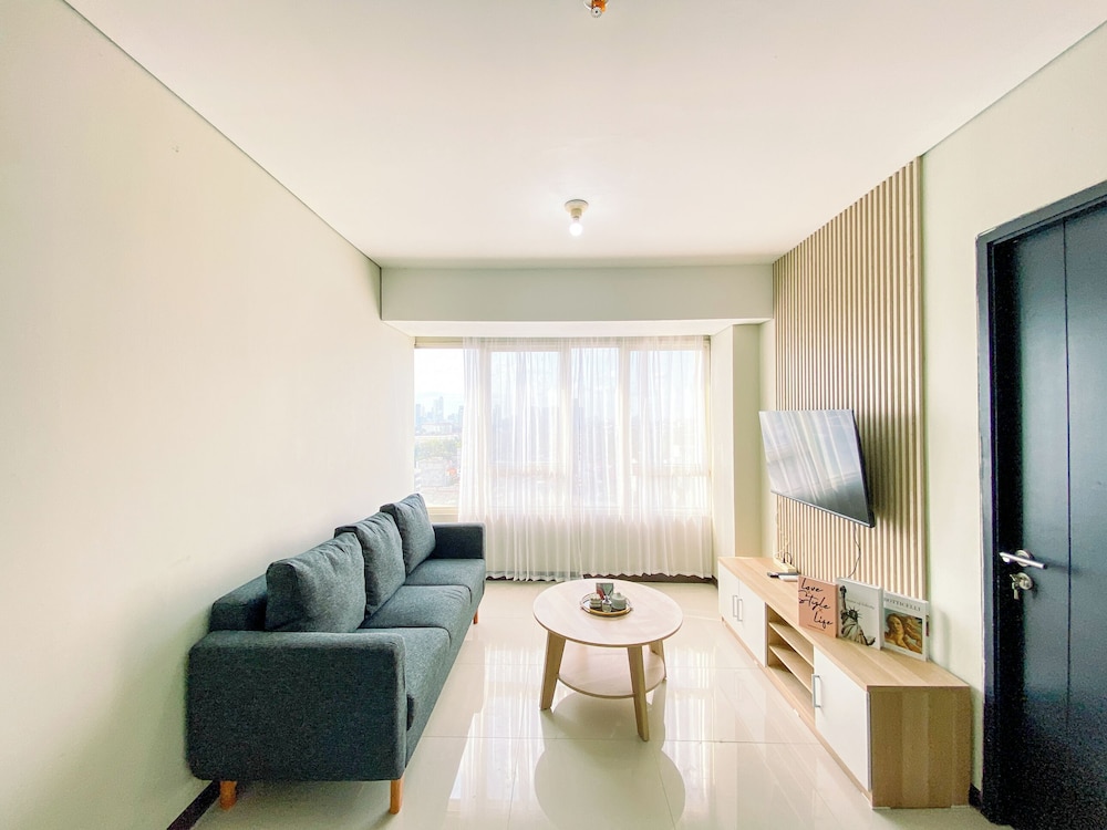Good Designed and Homey 3BR Nifarro Park Apartment
