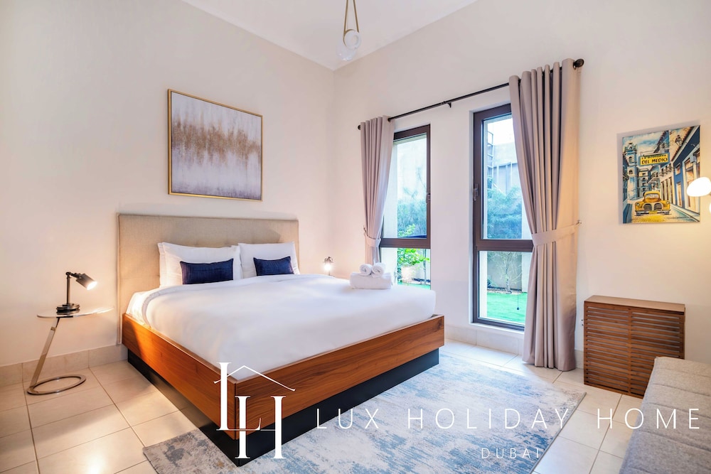 LUX The Burj Khalifa View Garden Suite