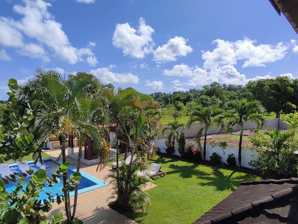 Natural Pool Villa Perfect for Families