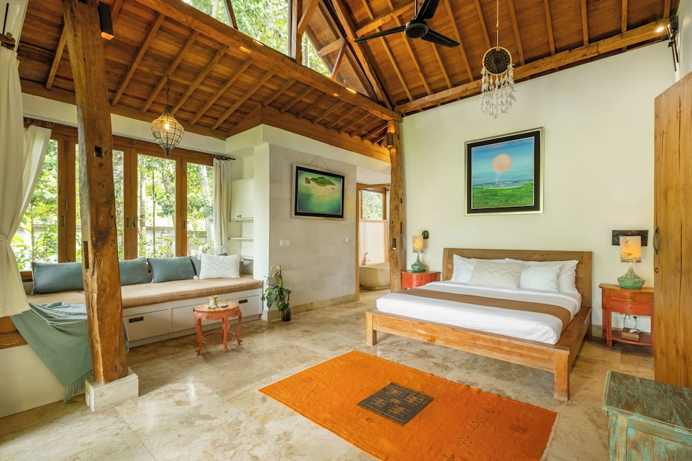 Private Pool Villa in ubud with Jungle View