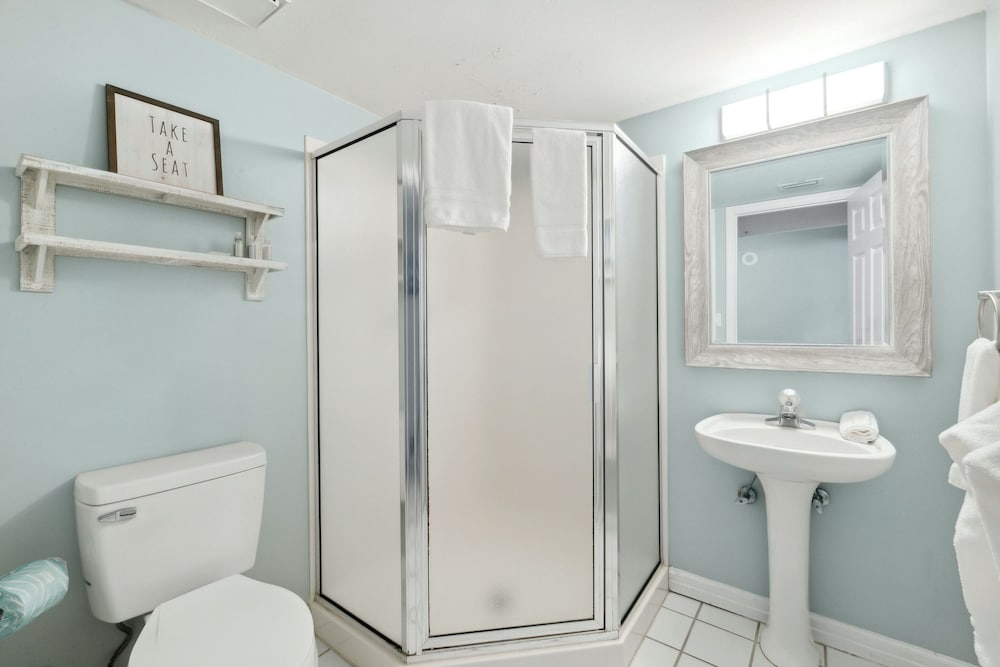 Pelican Beach Resort by Panhandle Getaways