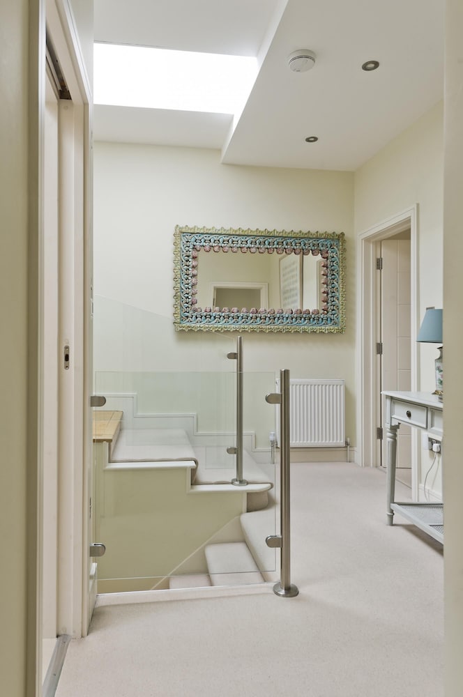 Spacious 3-bedroom Apartment in Earls Court