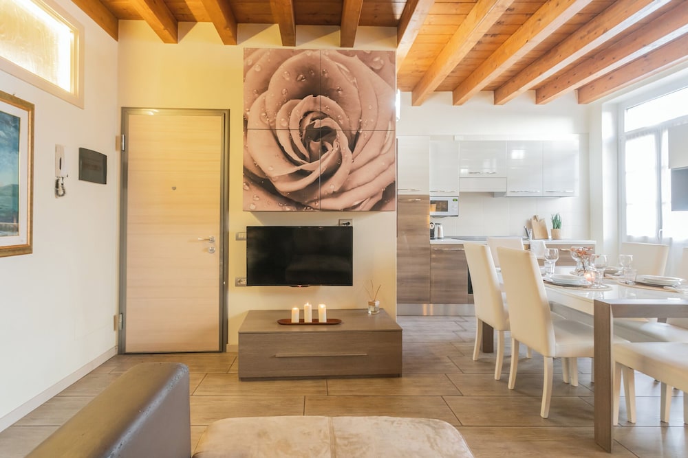 Domus in Como by Rent all Como