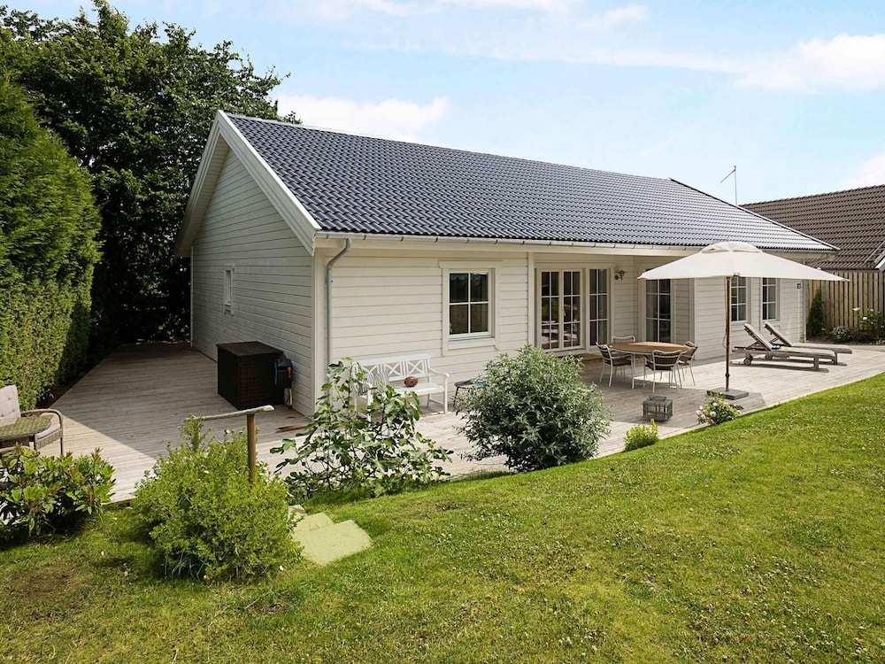 5 Star Holiday Home in Hornbaek