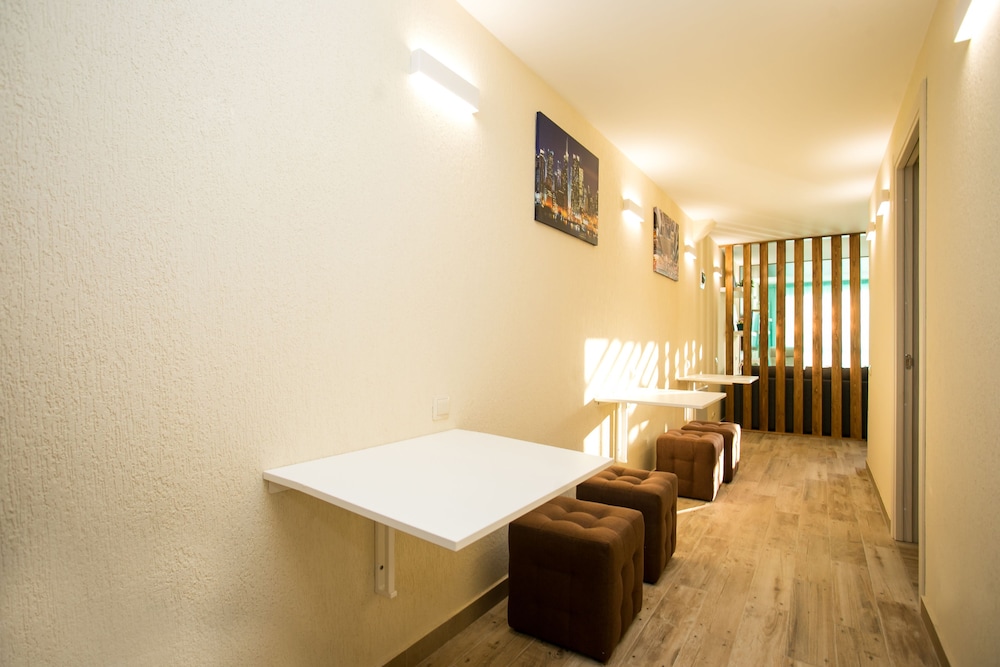 Station - Hostel