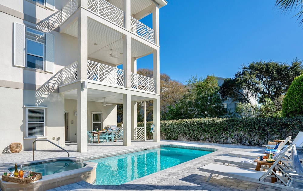 Topsail by Avantstay Bright Beachside Getaway w/ Pool & Ocean Views view 5