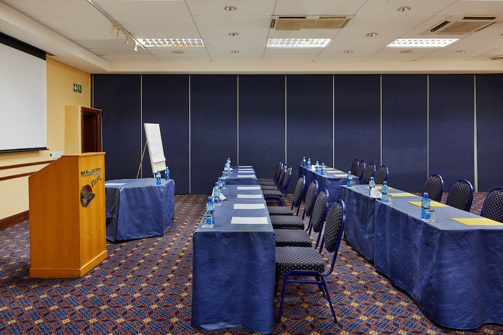meeting & event spaces