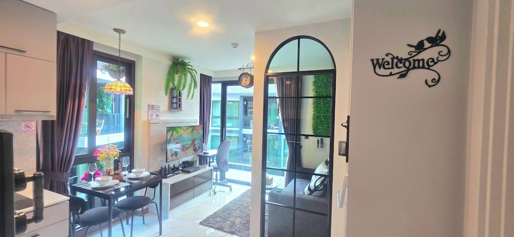 A202 - One Bedroom Partial Seaview Serviced Apartment, Ao Nang Beach