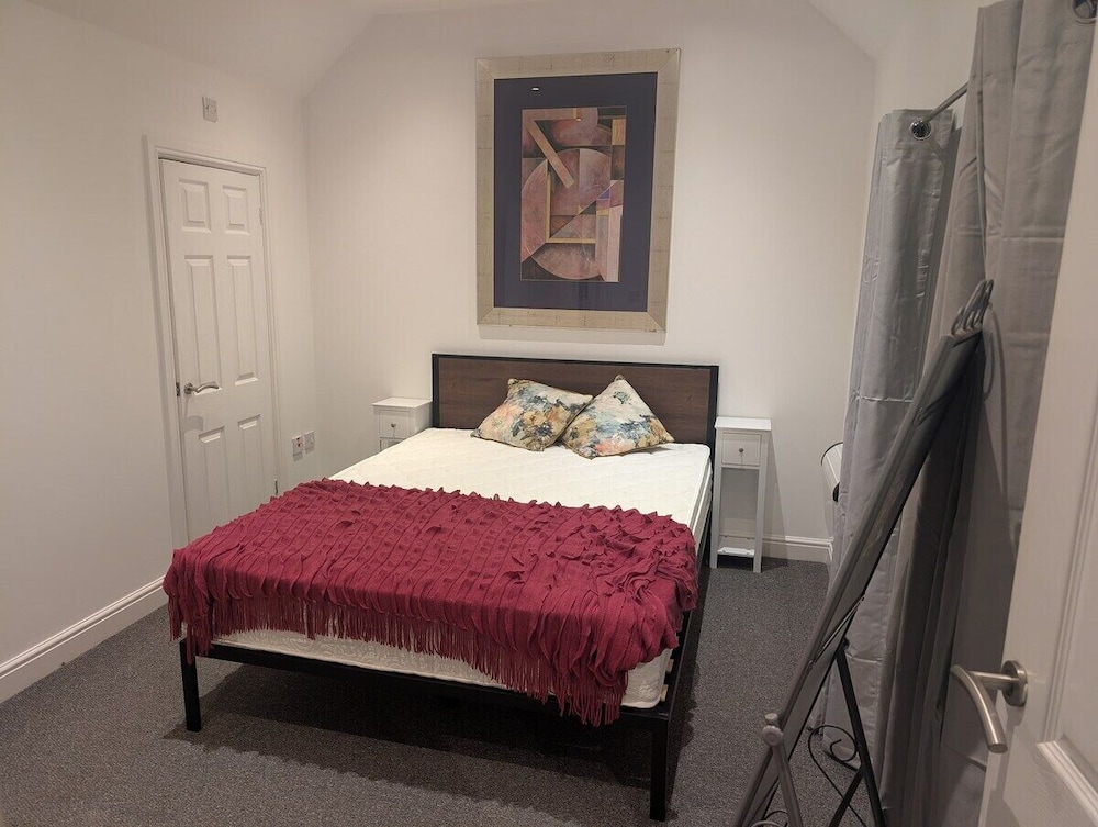 Bayview 1-bed Swansea Retreat