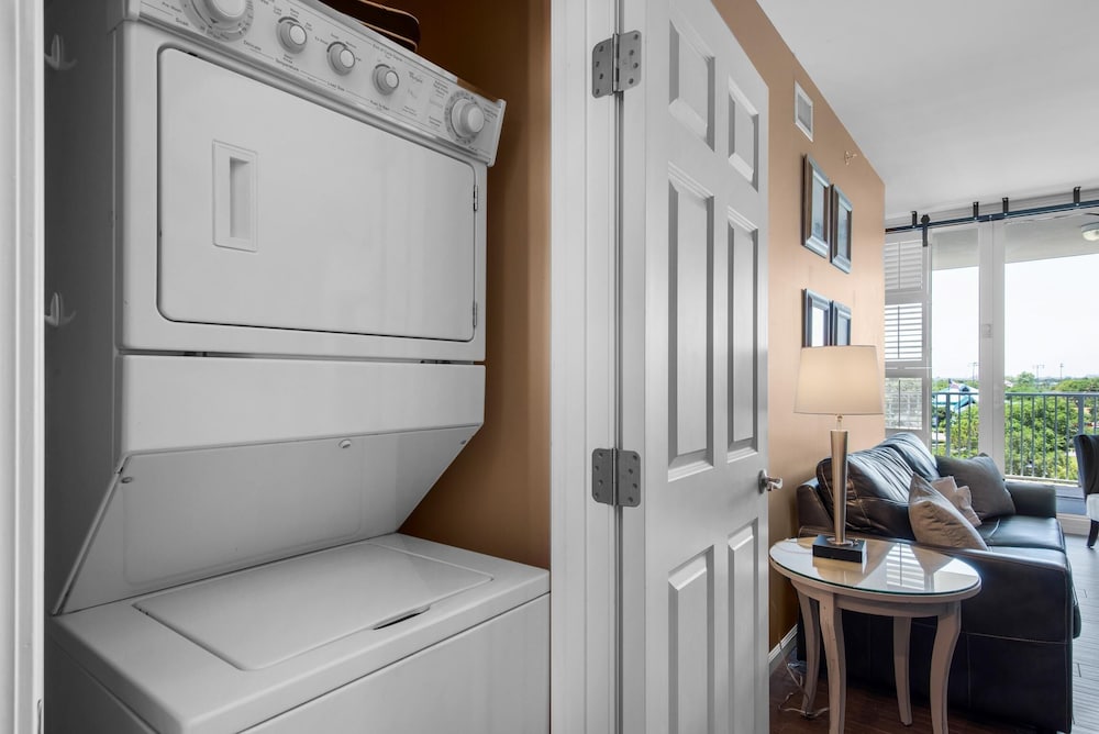 Palms Resort #2416 Full 2 Bedroom