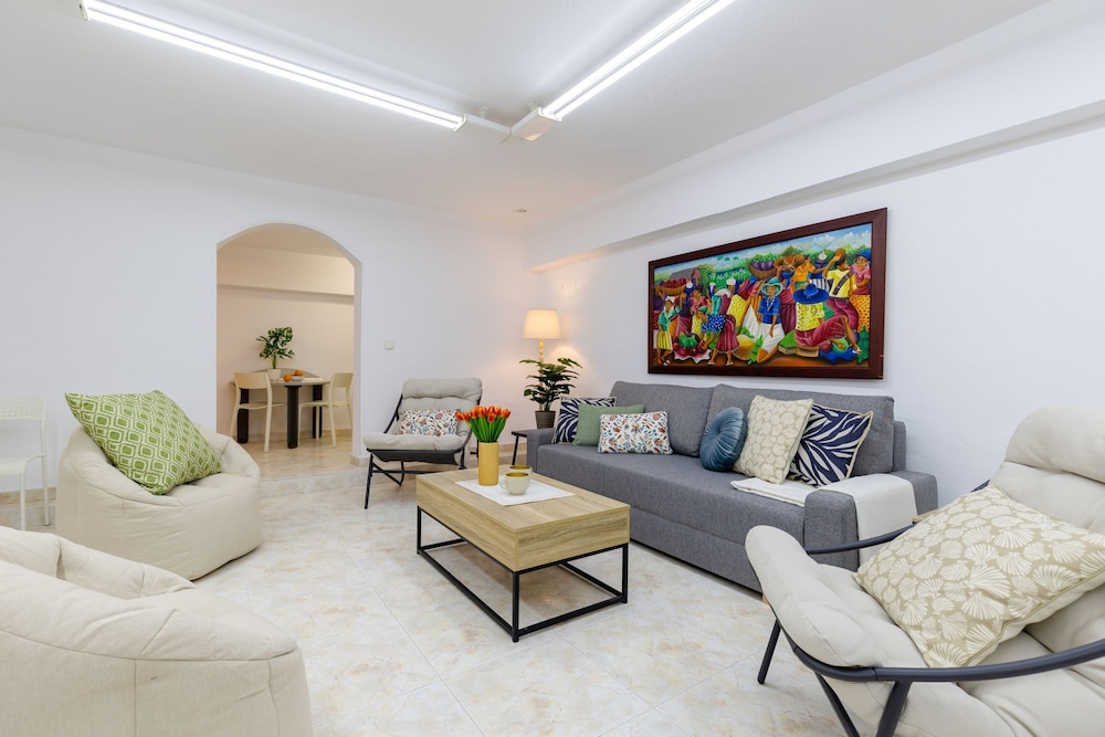 Coral Seashell Ground Floor by Fidalsa