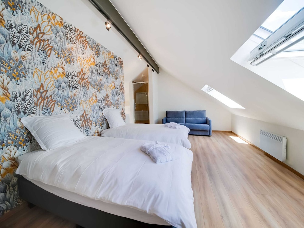 Comfort Near Historic Huy