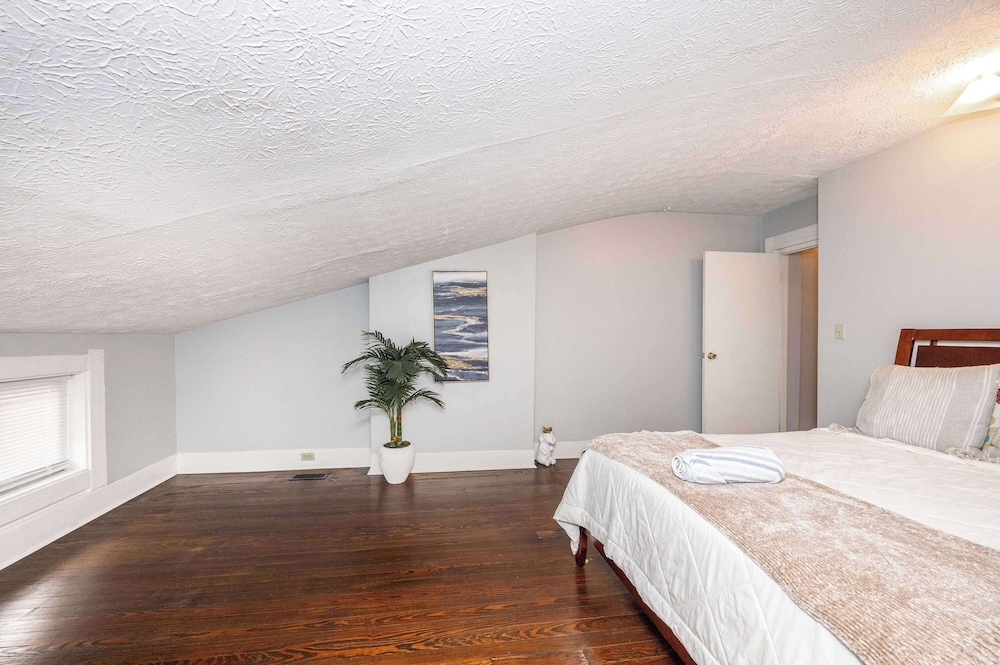 Queen City Suites For 7