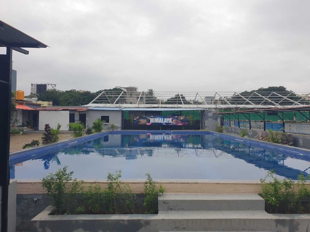 HIMALAYA POOL & RESORT