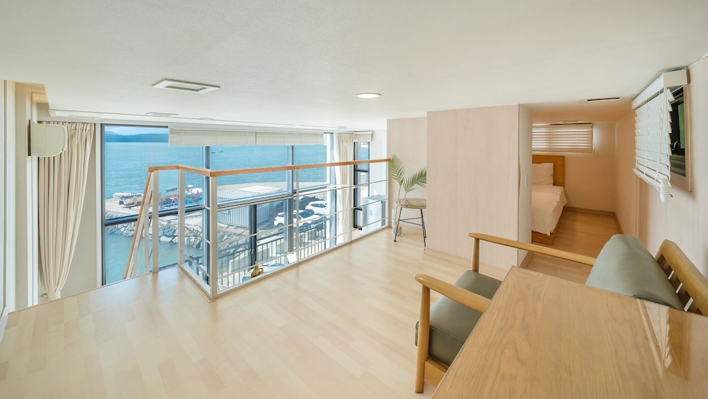 Yeosu Sorrr Spa Oceanview Pension