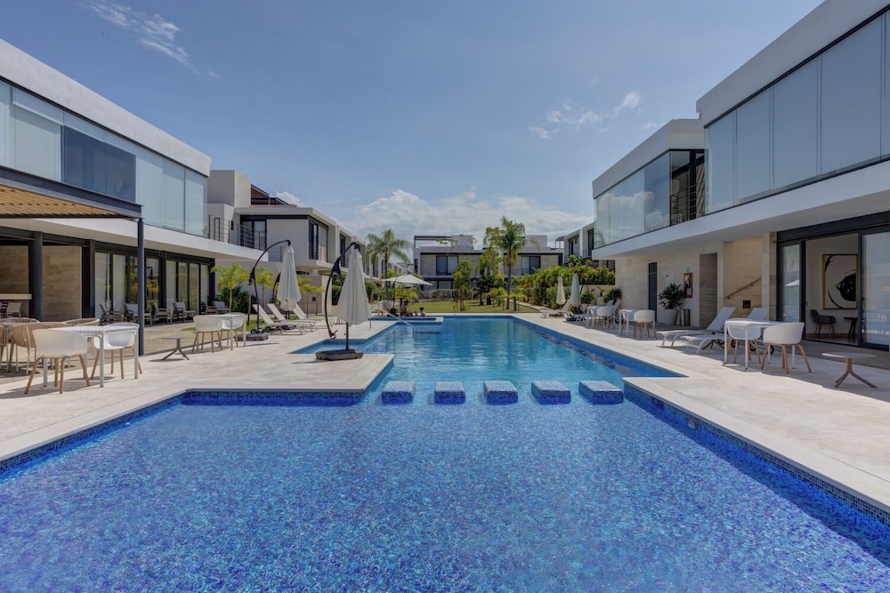 Vista Natura-Luxury Home Near the Beach