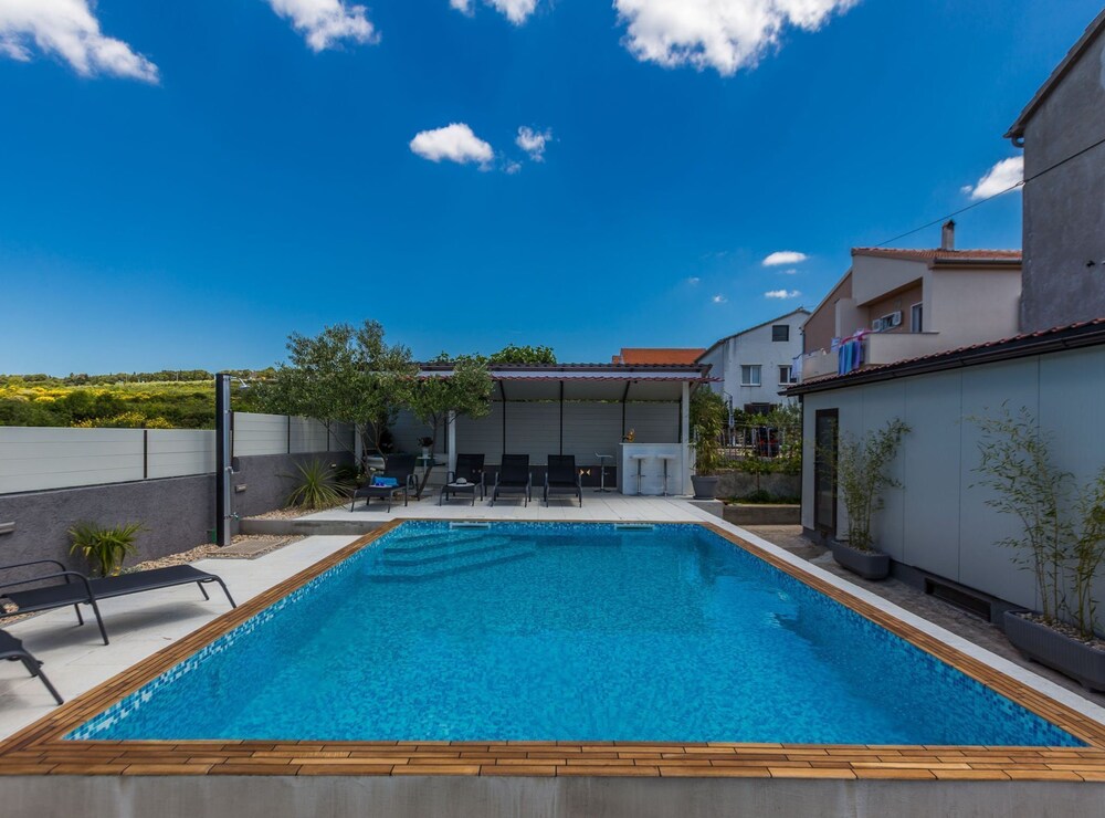 Zadar Lavish and Luxurious Apartment With Private Pool