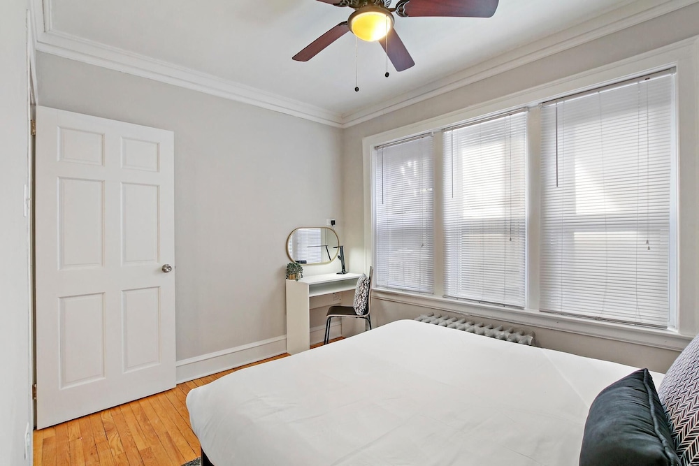 Homey 1BR - Eastwood 2S