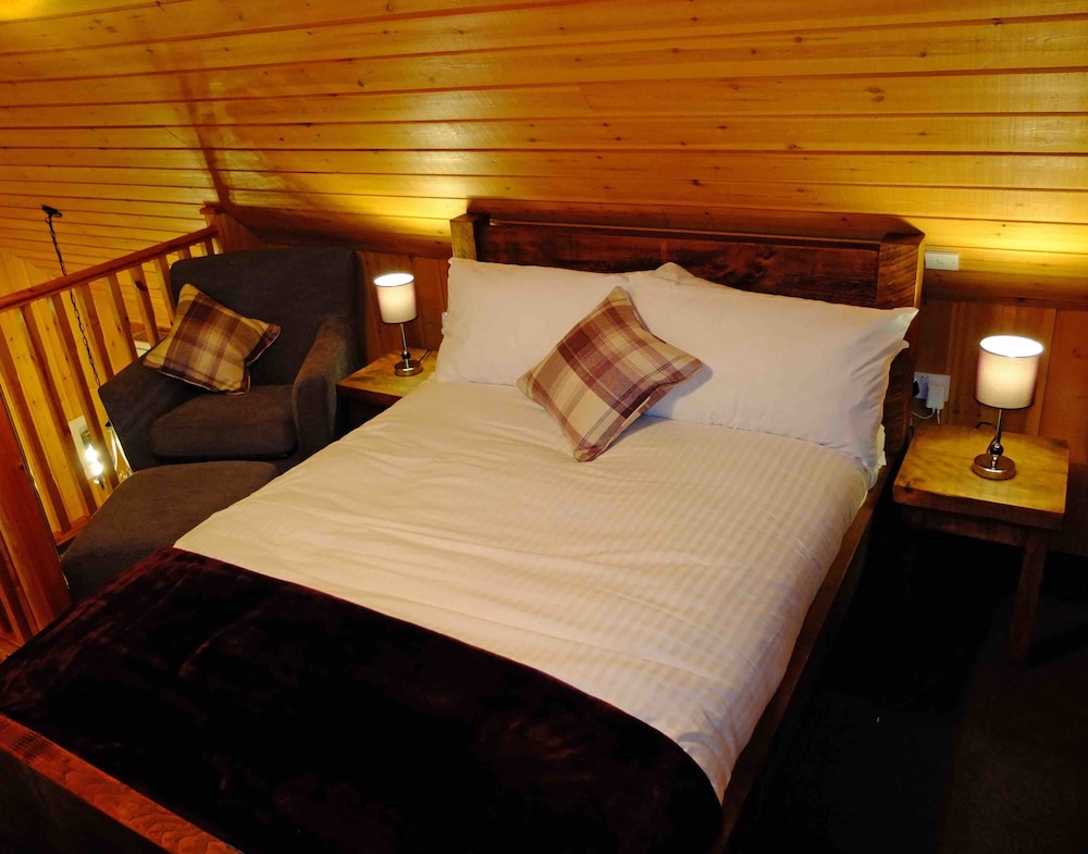 The Cabins, Loch Awe view 4