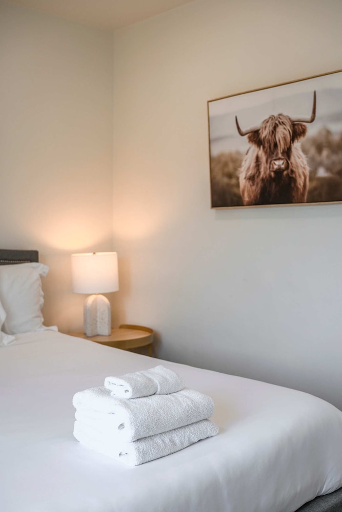 Clean Cozy Apartment Near LA Top Attractions 5