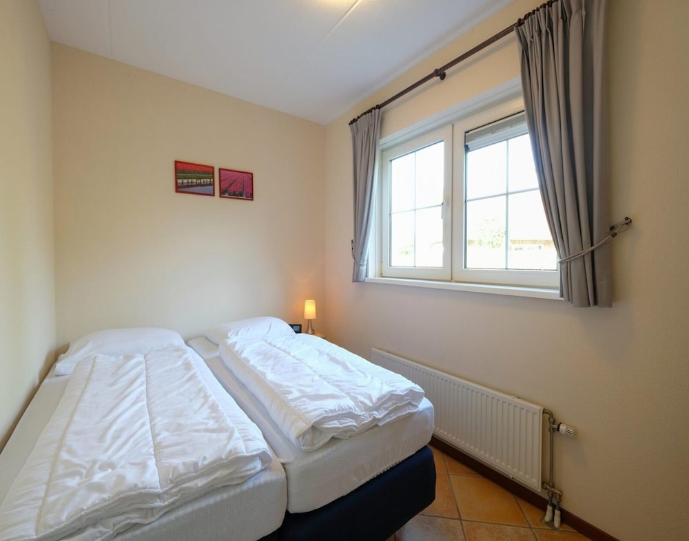 6-person Holiday Villa With Garden