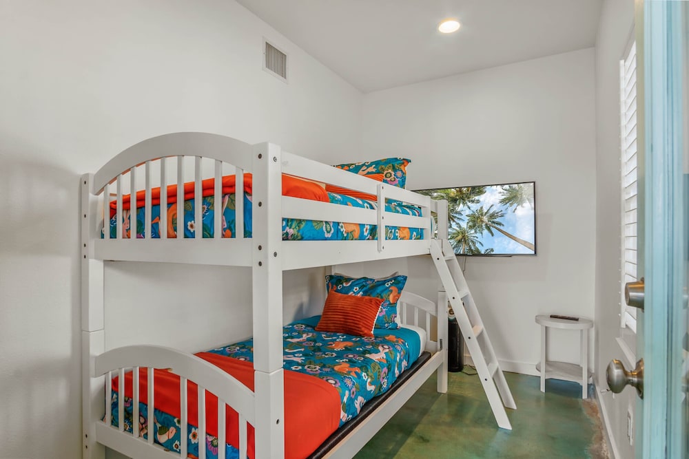The Hideaway by Silver Sands Vacation Rentals view 3