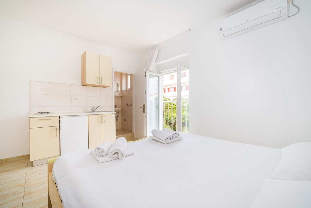 Studio Apartments Near Center 5 view 2