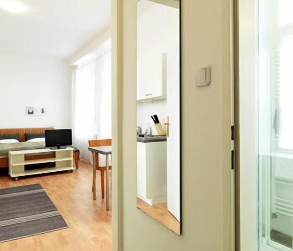 Kaiser Apartments