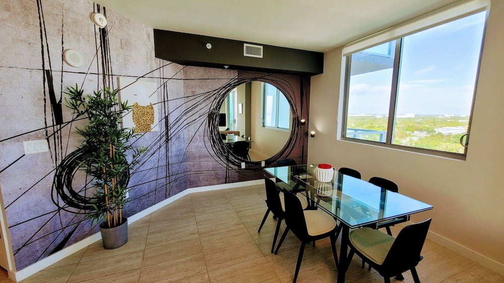 Design District Bay View Cielo Stays
