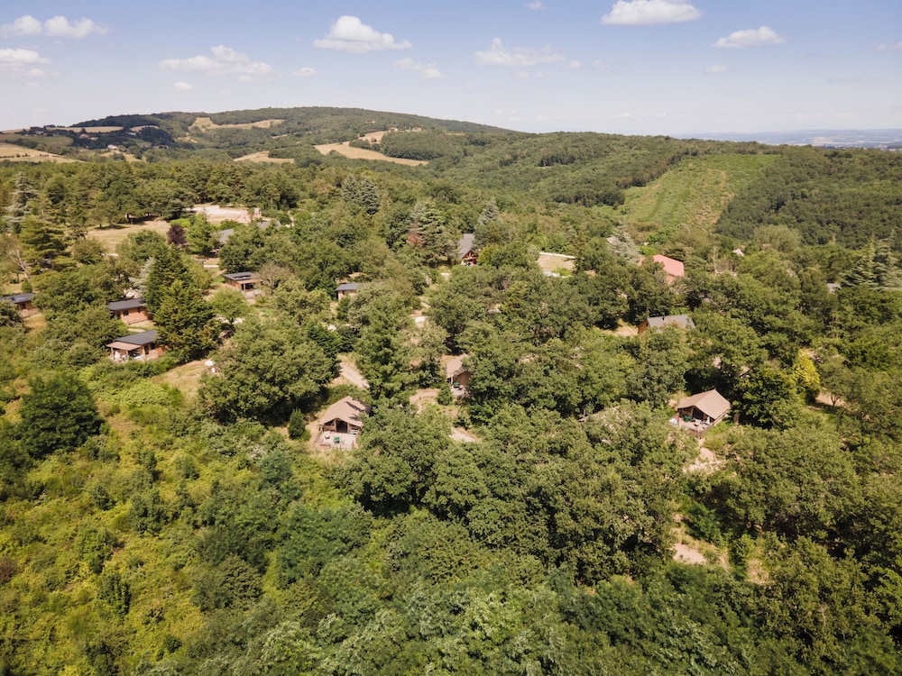 Village Huttopia Pays de Condrieu