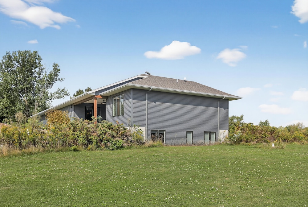 Peaceful Secluded Wausau Retreat 3 Bedroom Home