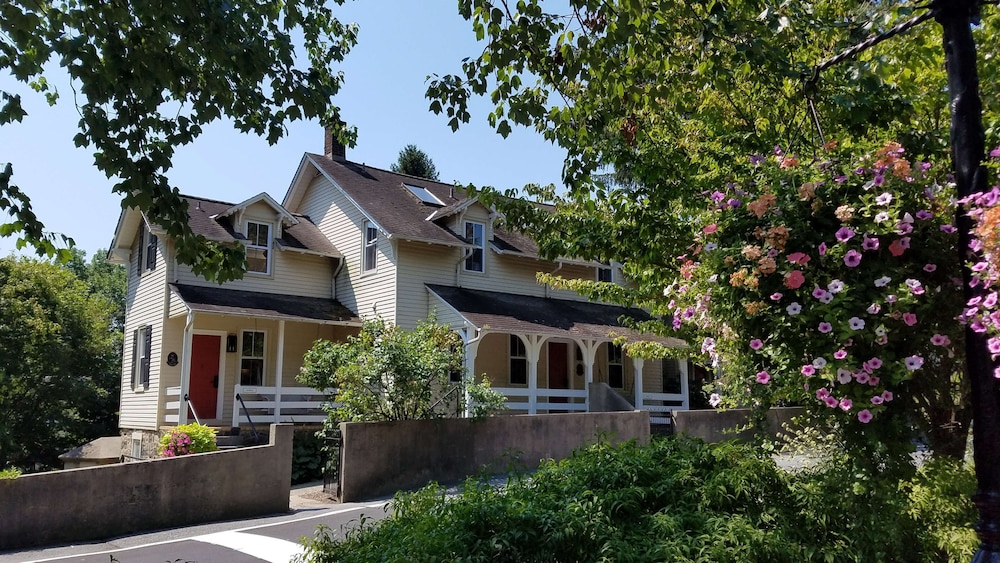 Wilmington Vacations - The Inn at Montchanin Village, a Historic Hotel of America - Property Image 86