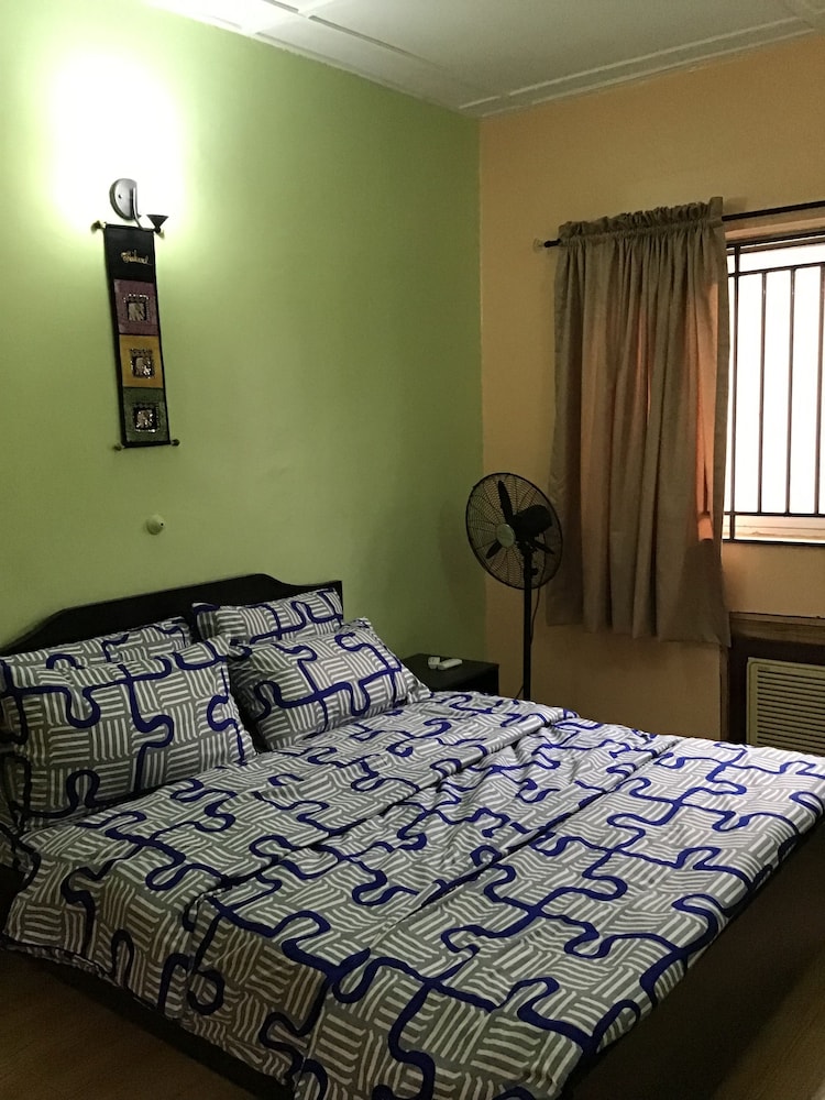 Gees Shortlets Apartments view 2