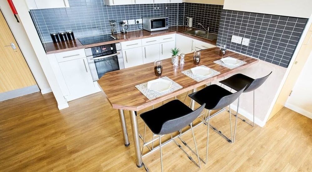 Heald Court Student Only  Ensuite Room