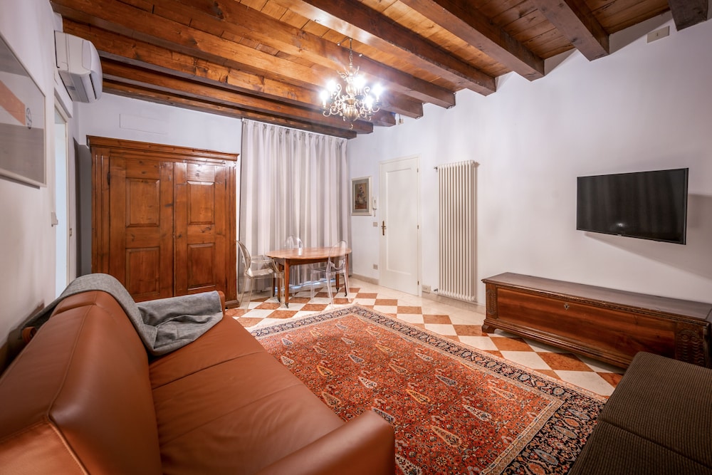 Palazzo San Luca