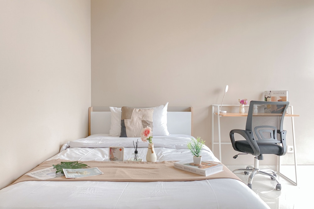 Good Deal and New Furnished 2BR Ciputra International Apartment