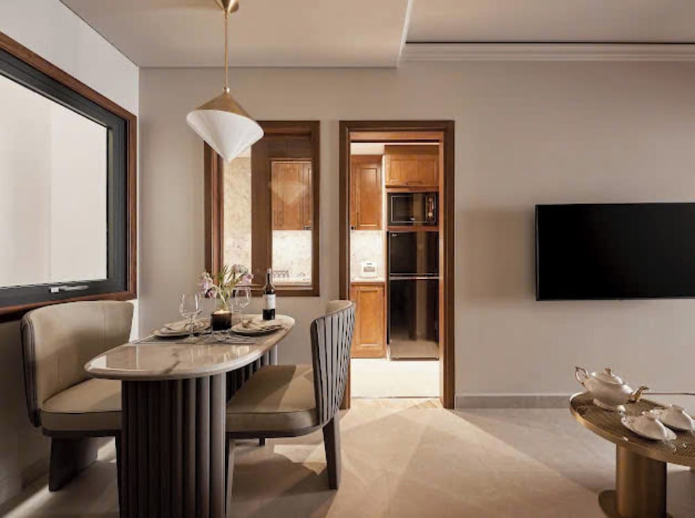 Sunflower Apartment - Suite by THC Group