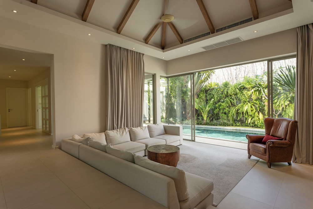 Famous 5 Trichada Resort 4-Bedroom V164