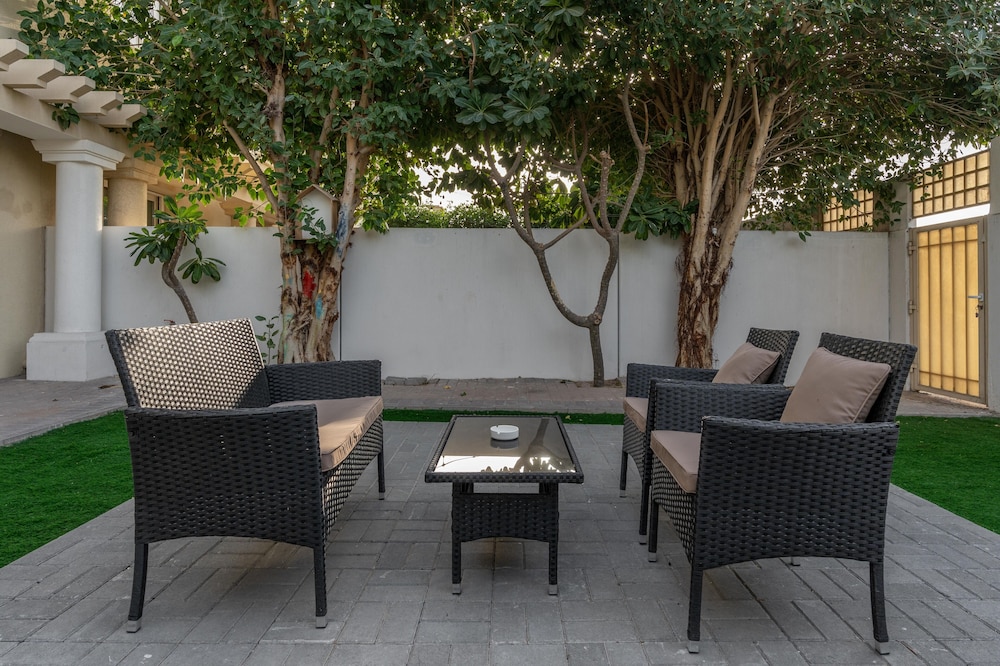 Lux BnB The Springs Villa Private Garden