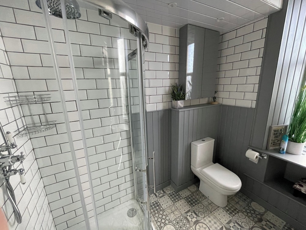 6 Guests - 3 Bedrooms - Sea View - Pet Friendly