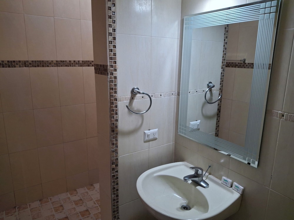 YC 2301-C l Apartamento 2BR en av balboa