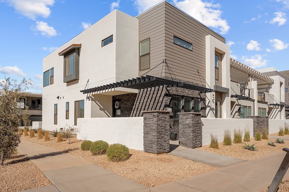 Beech Bungalow 5 Bedroom Townhouse