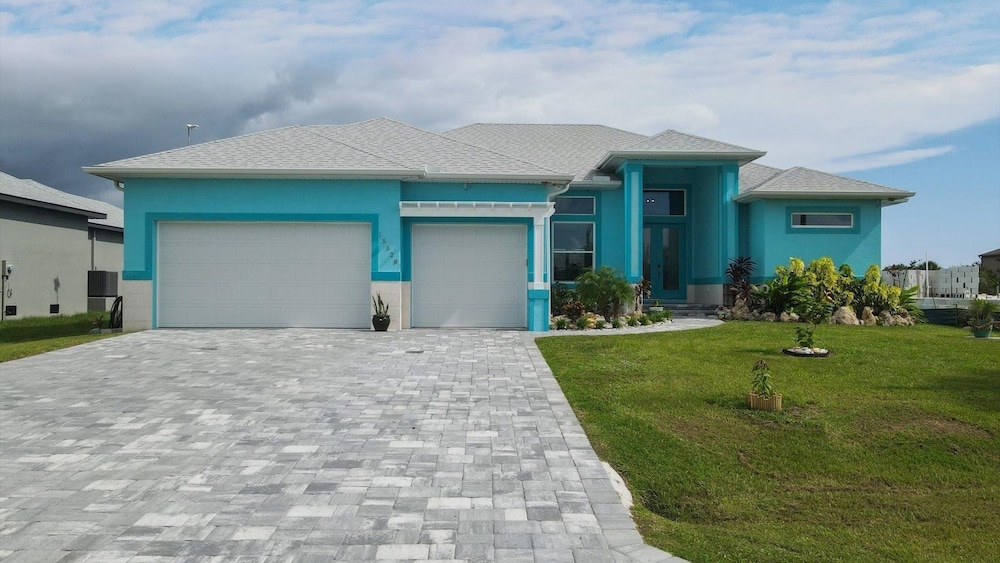 South Gulf Cove 3 Bedroom Canal Pool Home 3 Home