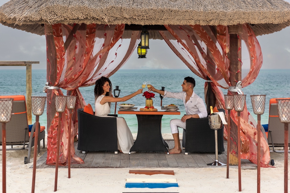 Al Maya Island & Resort
