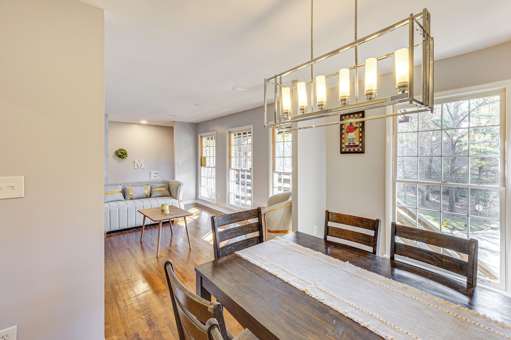 11 Mi to Dtwn Birmingham: Home w / Pool Table!