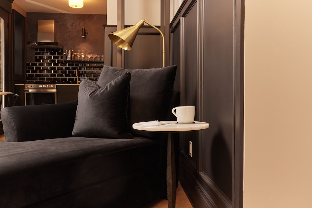 The Dorchester Hotel 9