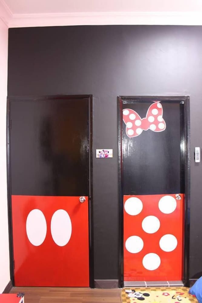 Mickey Mouse Signature Suite